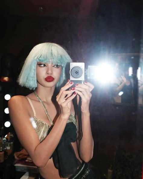 lalisa sexy|BLACKPINKs Lisa Shares Sexy Shots From Crazy Horse。